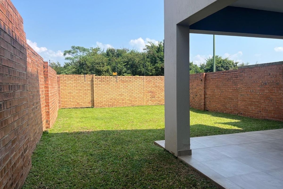 Townhouse To Rent in Stonehenge Nelspruit - Photo 3