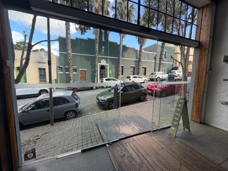 Retail Property To Rent in Cape Town City Centre, Cape Town - Photo 1