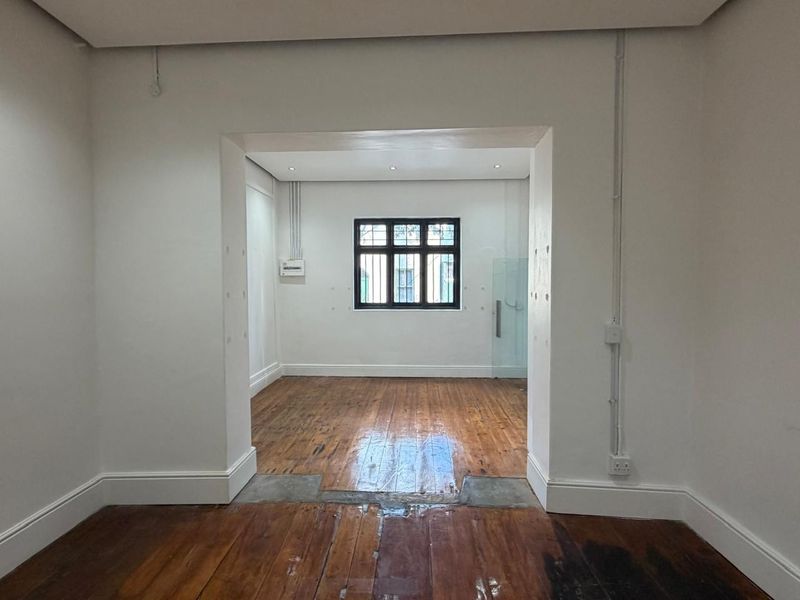 Retail Property To Rent in Cape Town City Centre, Cape Town - Photo 7