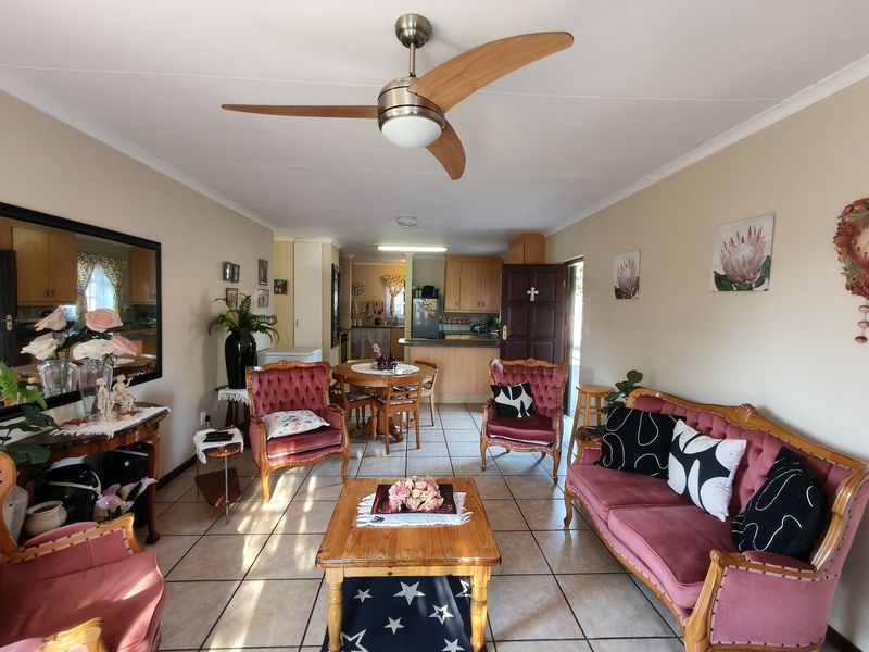 House For Sale in West Acres Ext 47, West Acres, Nelspruit - Photo 3