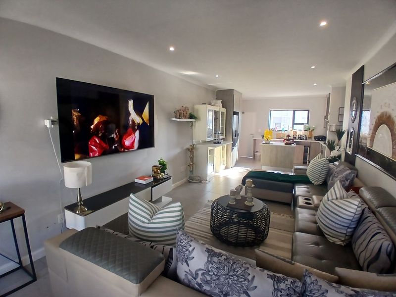 2-Bedroom, 2-Bathroom Apartment for Sale -Investment Opportunity - Photo 8