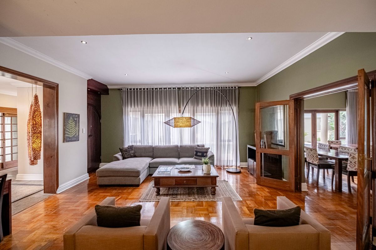 Guest House For Sale in Summerstrand, Port Elizabeth - Photo 4