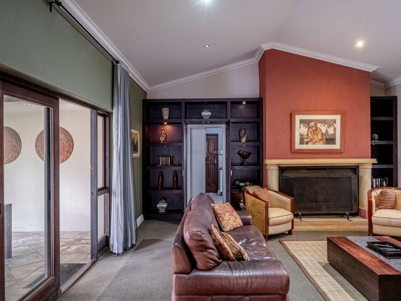 Guest House For Sale in Summerstrand, Port Elizabeth - Photo 9