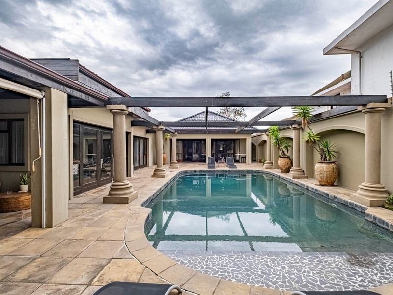 Guest House For Sale in Summerstrand, Port Elizabeth - Photo 6