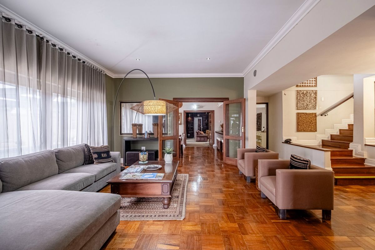 Guest House For Sale in Summerstrand, Port Elizabeth - Photo 3