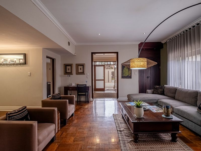 Guest House For Sale in Summerstrand, Port Elizabeth - Photo 5