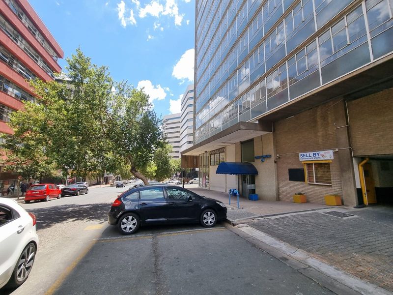 2-Bedroom Apartment for Sale in Braamfontein Investment Opportunity - Photo 6