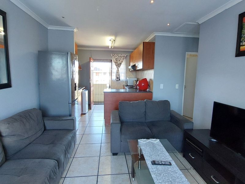 Neat and well-maintained 2 Bedroom Apartment with Private Balcony and Rare Double Parking - Photo 8