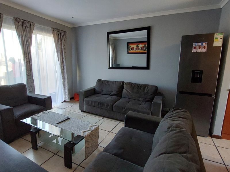 Neat and well-maintained 2 Bedroom Apartment with Private Balcony and Rare Double Parking - Photo 7