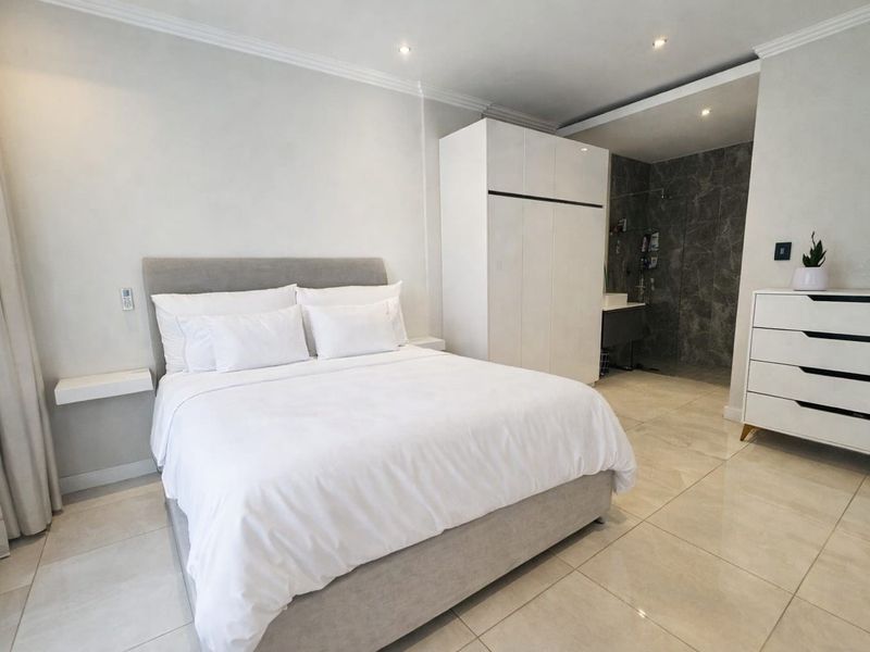 Apartment For Sale in Johannesburg - Photo 7