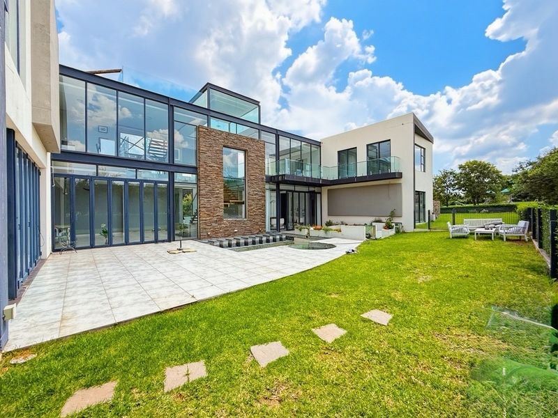 Landmark Residence with Unlimited Potential in Steyn City - Photo 2