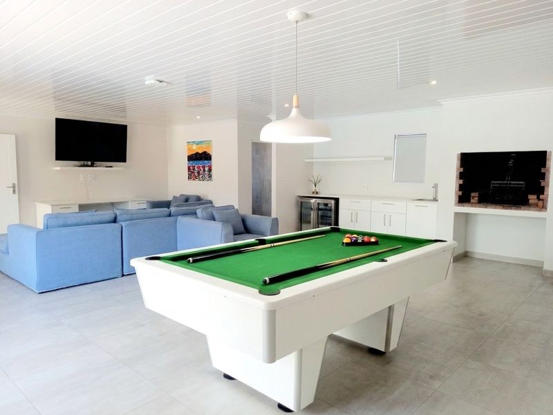 Luxury Family Home with Lagoon Views and Investment Potential - Photo 10
