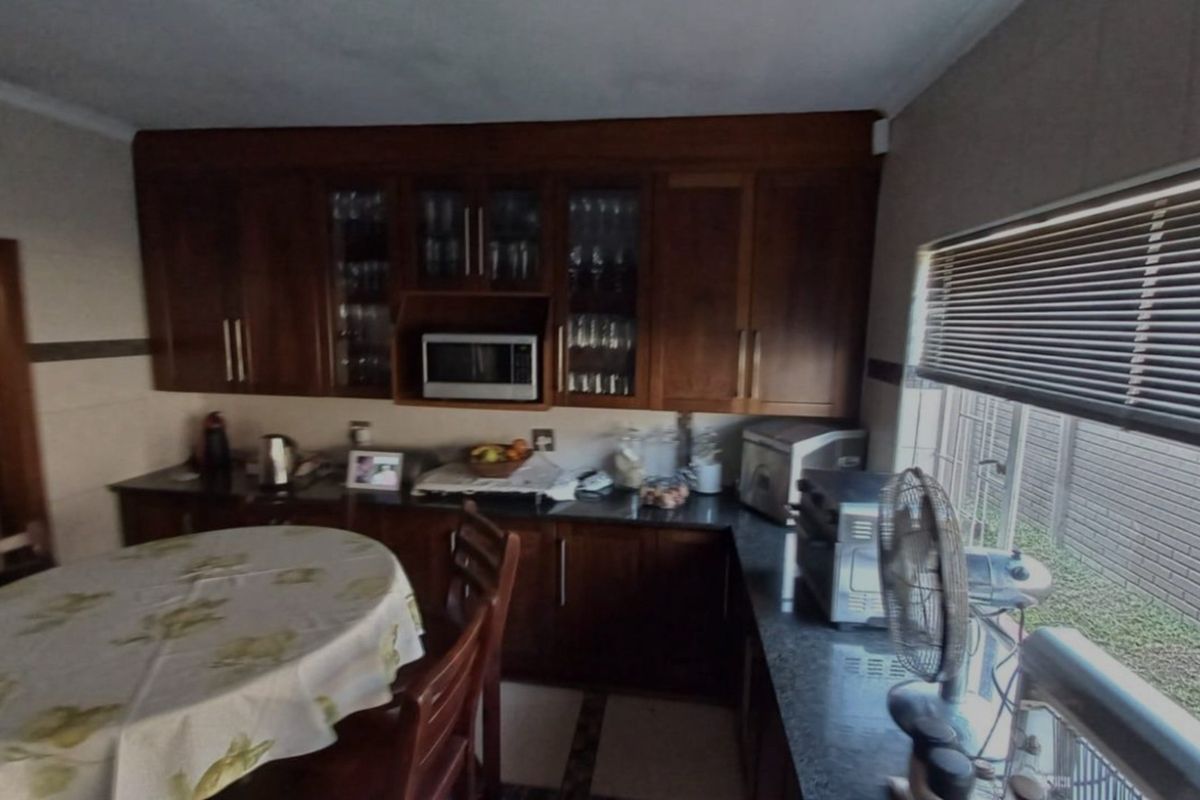 Bespoke Family House For Sale in Daspoort, Pretoria - Photo 4