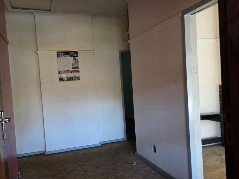 Fixer-Upper Opportunity in Sabie Mpumalanga - Photo 2