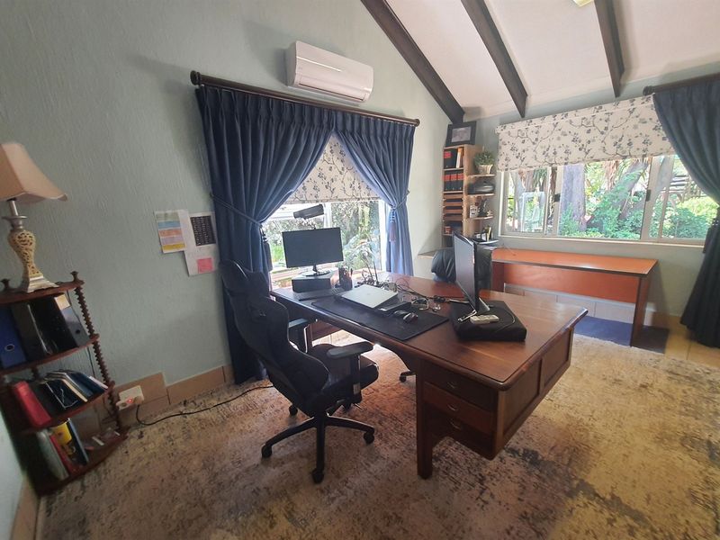 Mooikloof Equestrian Estate Family Home with Flatlet, Solar, Borehole and 5 Garages - Photo 8
