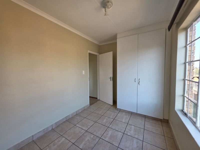 Apartment For Sale in Erand Gardens Midrand Gauteng - Photo 7
