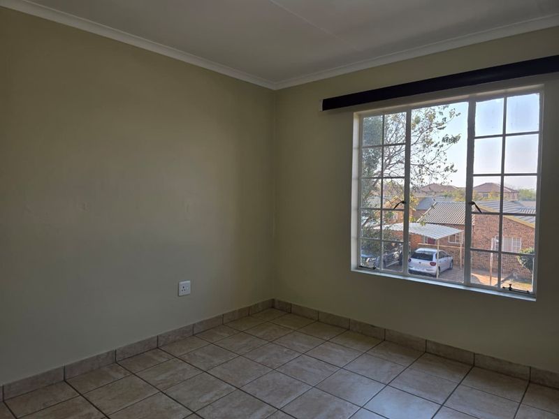 Apartment For Sale in Erand Gardens Midrand Gauteng - Photo 10