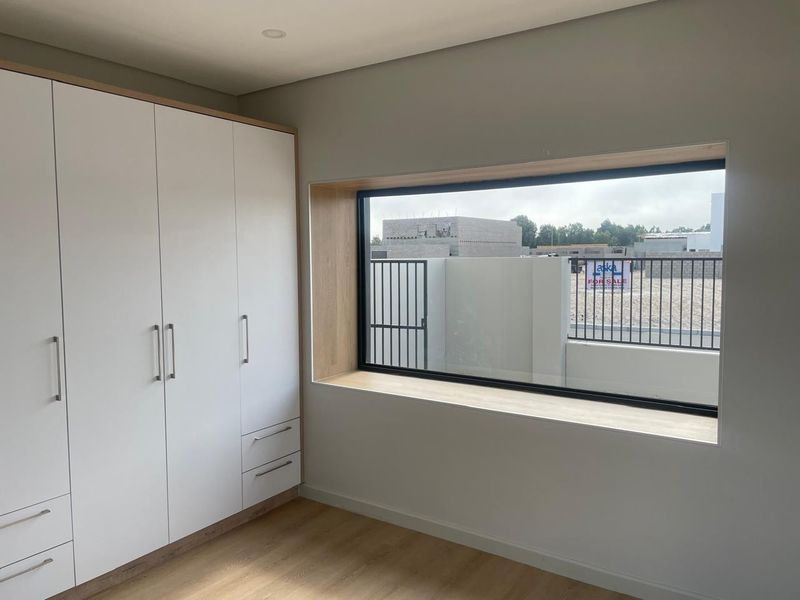House For Sale in Sandown, Blouberg - Photo 2