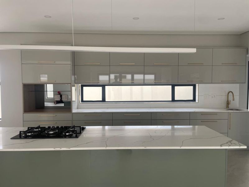 House For Sale in Sandown, Blouberg - Photo 3