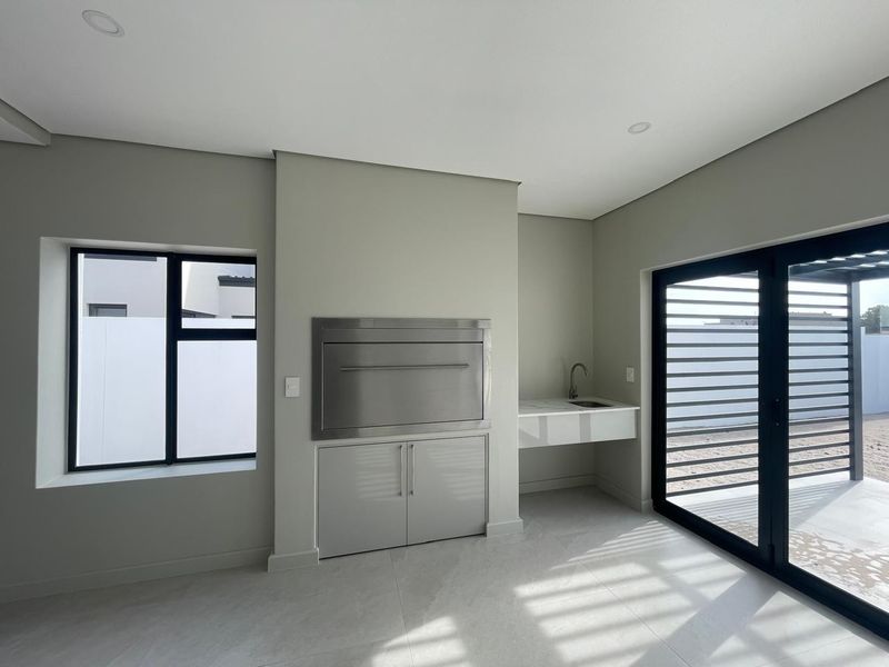 House For Sale in Sandown, Blouberg - Photo 7