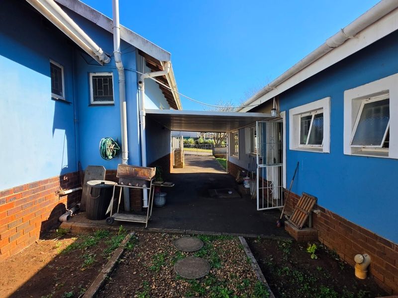 LINCOLN MEADE GEM - 3 BEDROOMS with SELF-CONTAINED FLATLET for R1,450,000 - Photo 6