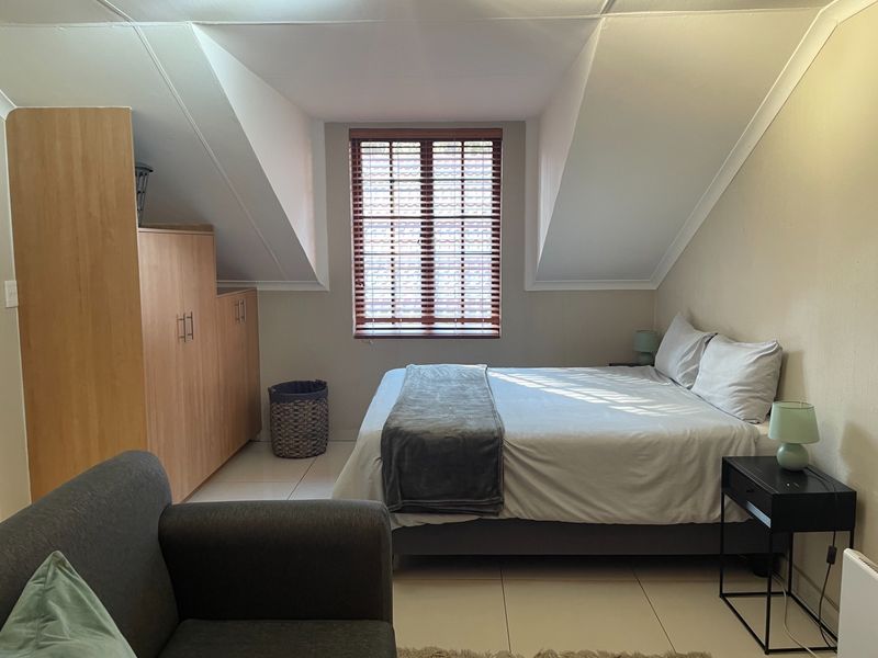 Furnished Studio Flat in bryanston - Photo 8