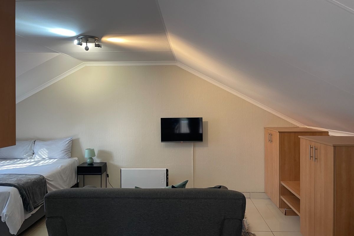 Furnished Studio Flat in bryanston - Photo 4