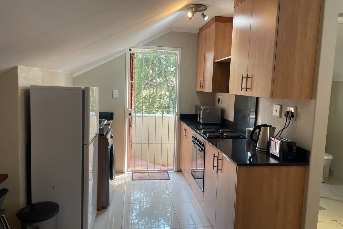 Furnished Studio Flat in bryanston - Photo 5