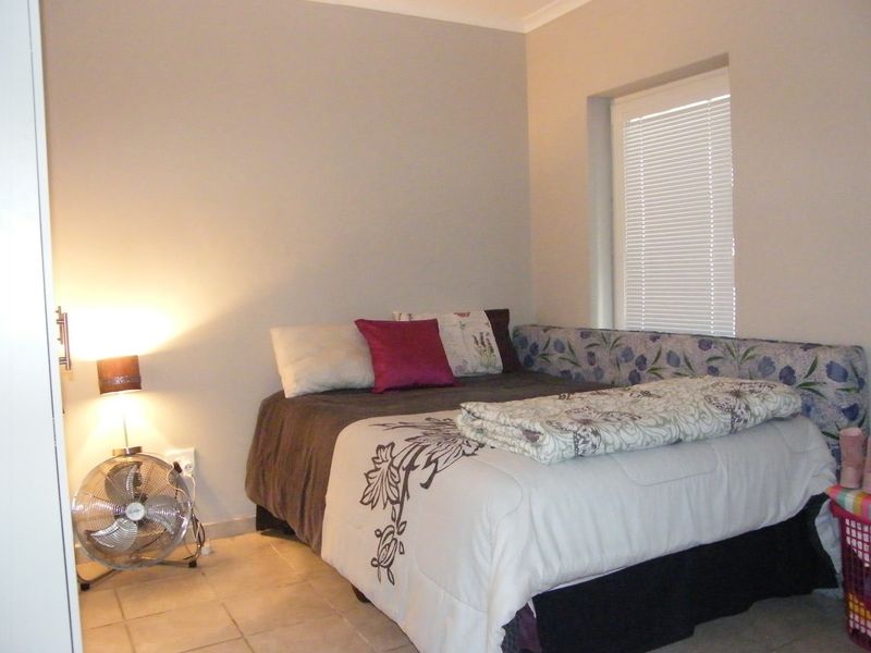 2 Bedroom Apartment for Sale in Amberg, Paarl - Photo 8