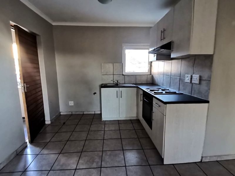 2 Bedroom Apartment for Sale in Amberg, Paarl - Photo 3