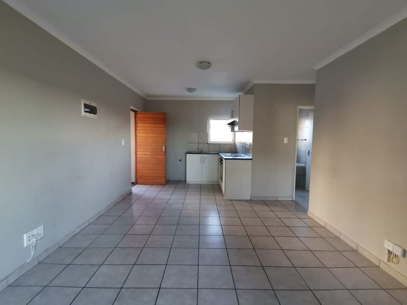 2 Bedroom Apartment for Sale in Amberg, Paarl - Photo 2