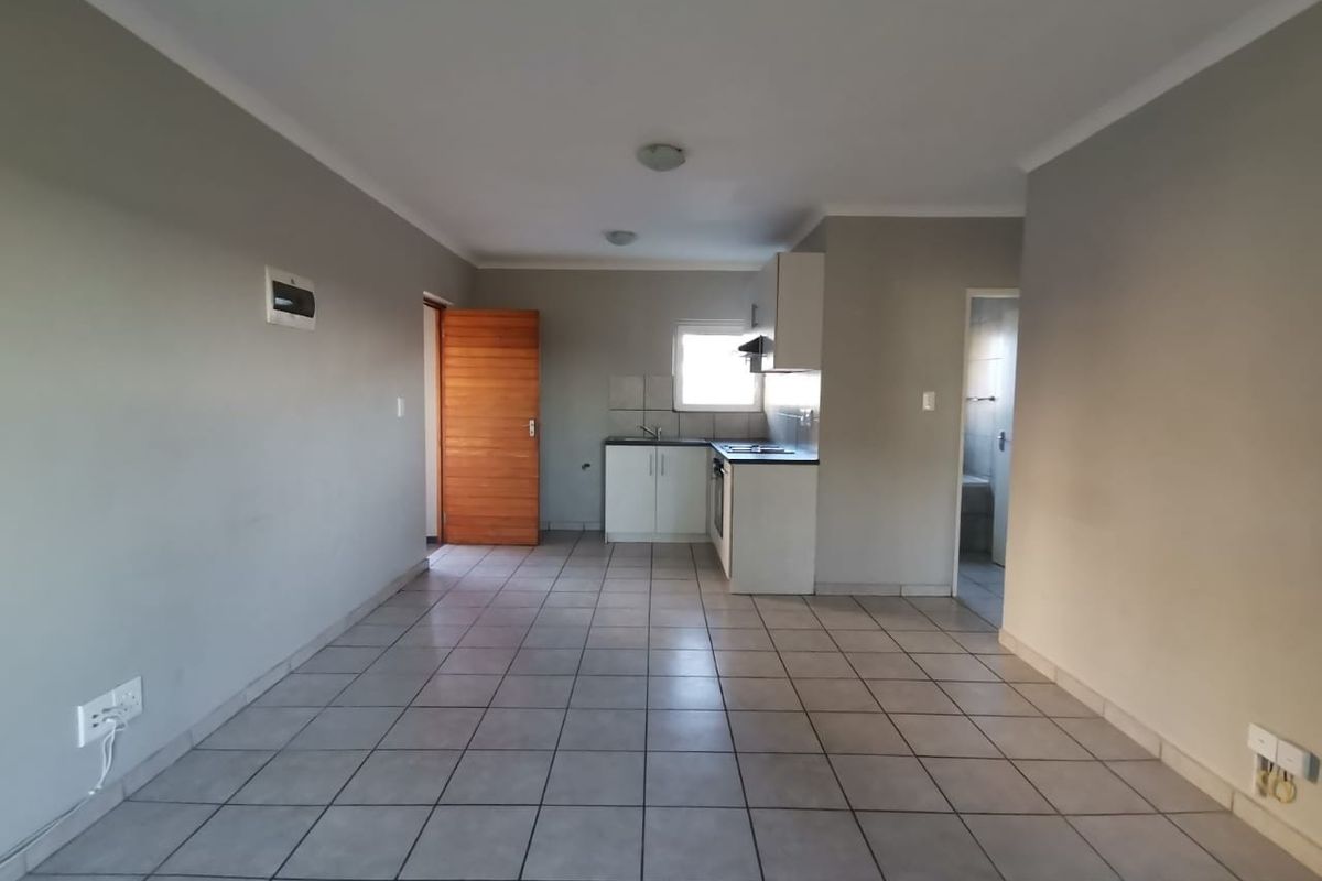 2 Bedroom Apartment for Under Offer Amberg, Paarl - Photo 2