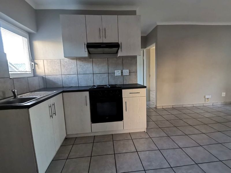 2 Bedroom Apartment for Sale in Amberg, Paarl - Photo 4