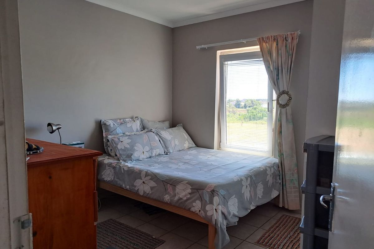 2 Bedroom Apartment for Under Offer Amberg, Paarl - Photo 5