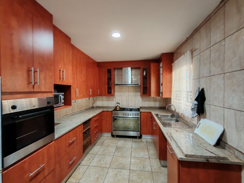 Popular sized 8,5 ha Small Holding in Bela Bela for Sale - Photo 4