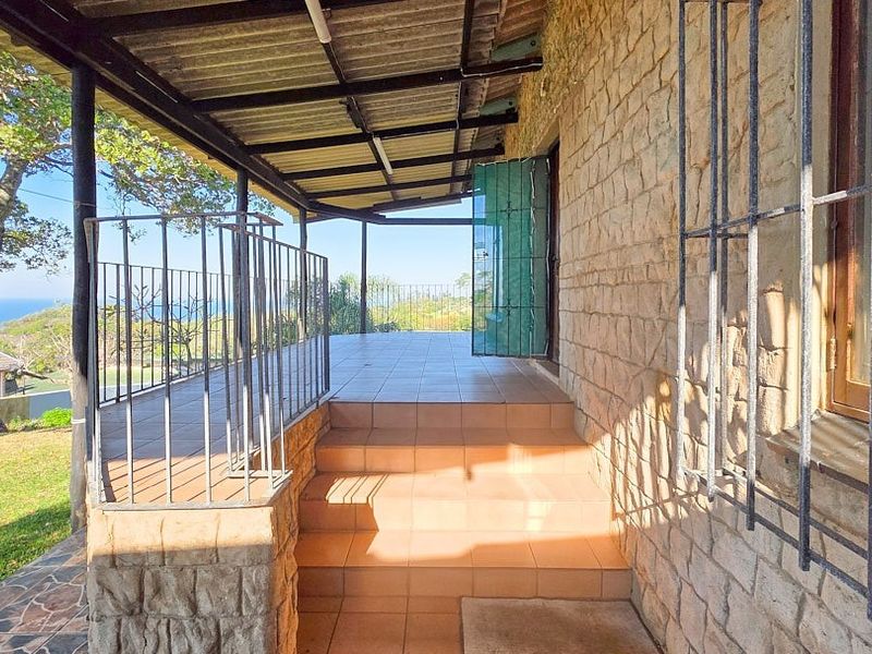 House on the Hill with Sea Views - Photo 4