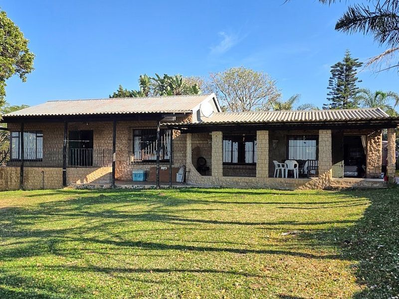 House on the Hill with Sea Views - Photo 2