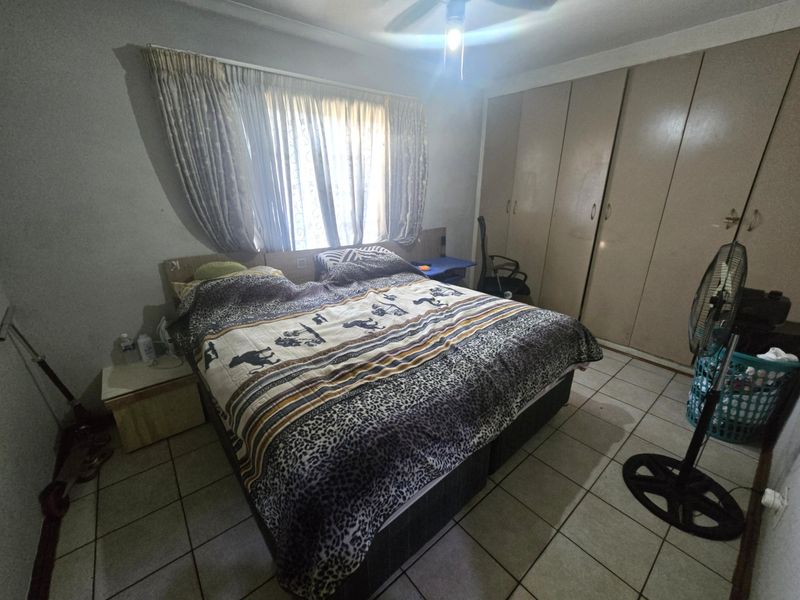 2 Bedroom simplex for sale in the heart of Meerensee - Photo 8