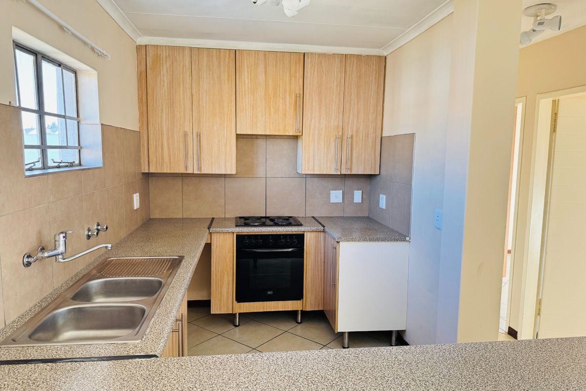 2 Bedroom,1 Bathroom Apartment for rent in Sagewood - Photo 3