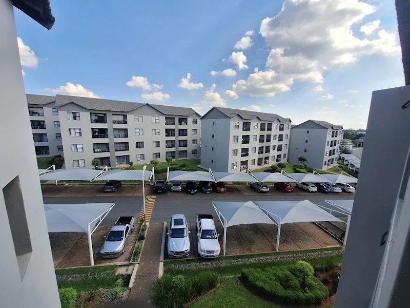 Apartment To Rent in Carlswald, Midrand - Photo 1