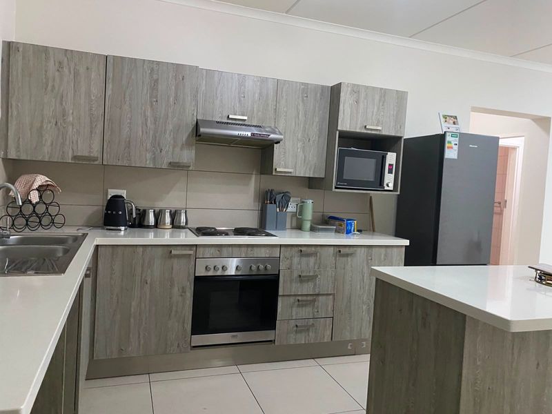 Apartment To Rent in Carlswald, Midrand - Photo 2