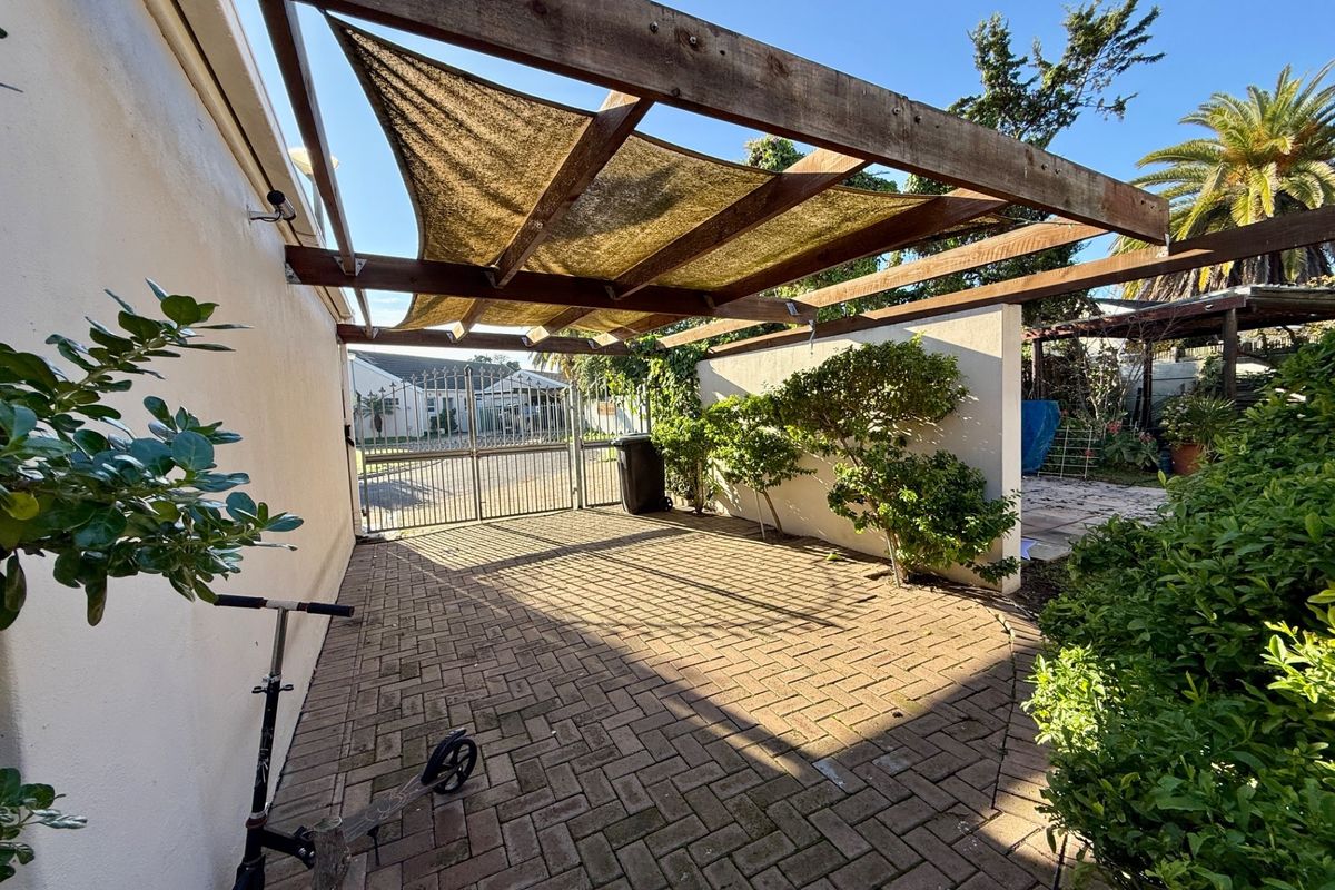 House in Blouberg Rise - Photo 2