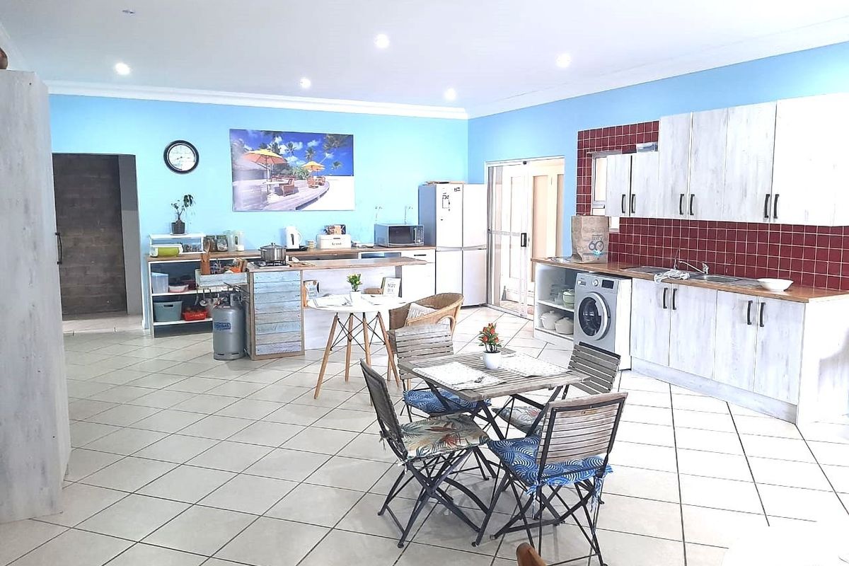 8 Bedroom House For Sale in Country Club on Mashie Golf Course, Langebaan - Photo 4