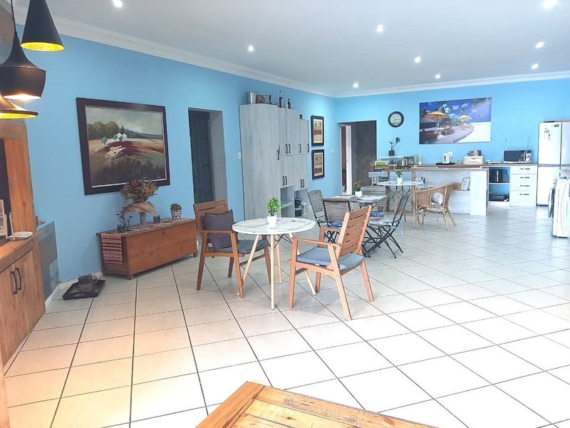 8 Bedroom House For Sale in Country Club on Mashie Golf Course, Langebaan - Photo 5