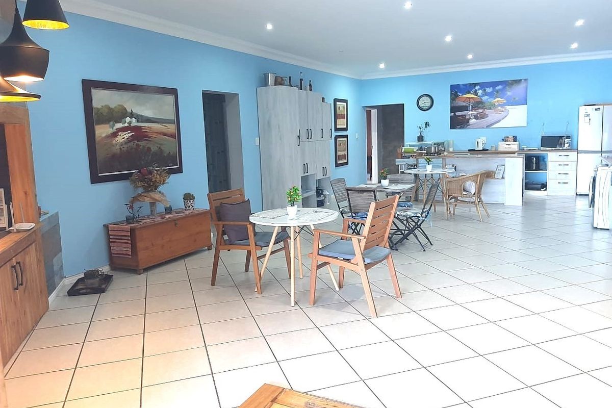 8 Bedroom House For Sale in Country Club on Mashie Golf Course, Langebaan - Photo 5