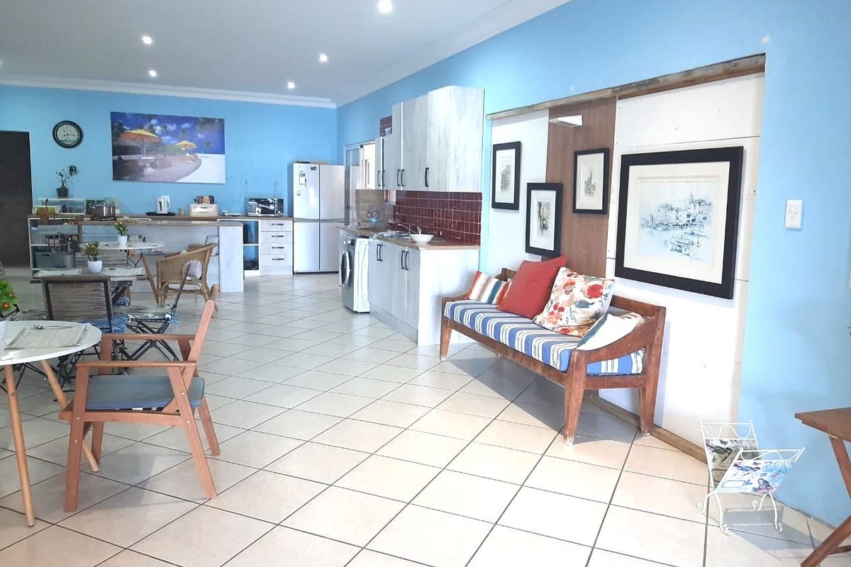 8 Bedroom House For Sale in Country Club on Mashie Golf Course, Langebaan - Photo 3