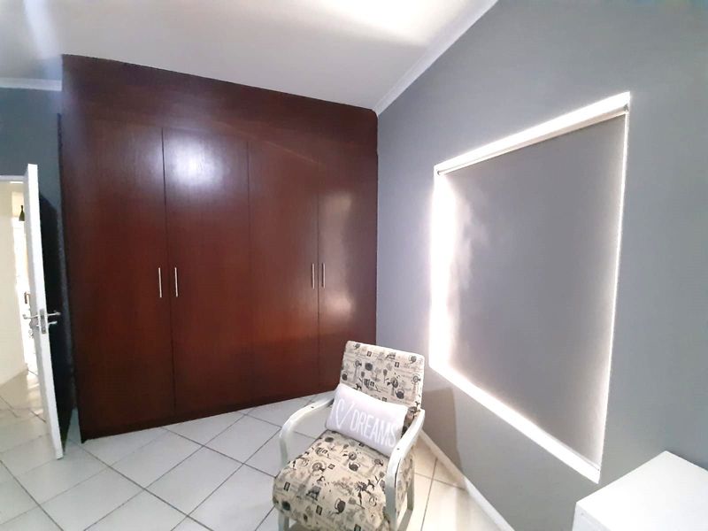 8 Bedroom House For Sale in Country Club on Mashie Golf Course, Langebaan - Photo 7