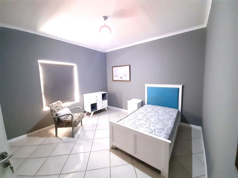 8 Bedroom House For Sale in Country Club on Mashie Golf Course, Langebaan - Photo 8