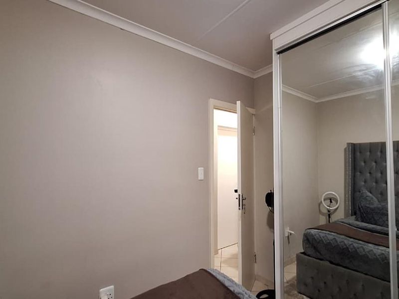3 Bedroom Home for Sale in Crystal Park - Photo 9