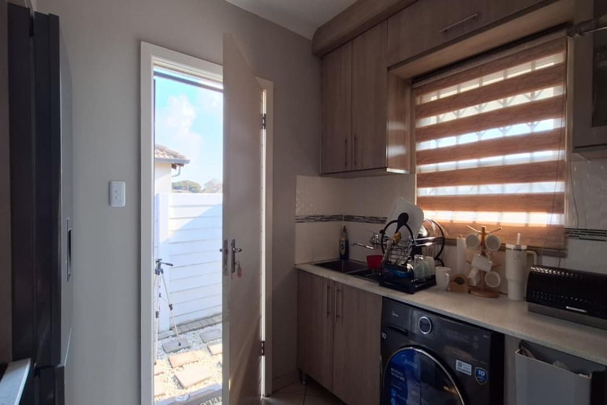 3 Bedroom Home for Sale in Crystal Park - Photo 3